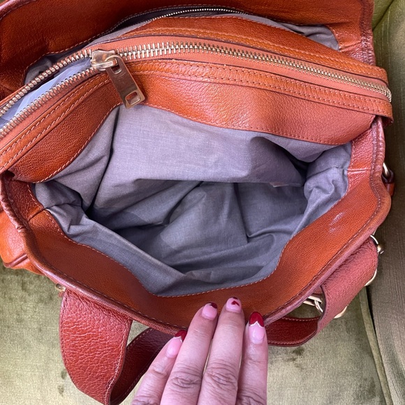 This is a Marc Jacobs Bal Harbour satchel - Picture 3 of 6